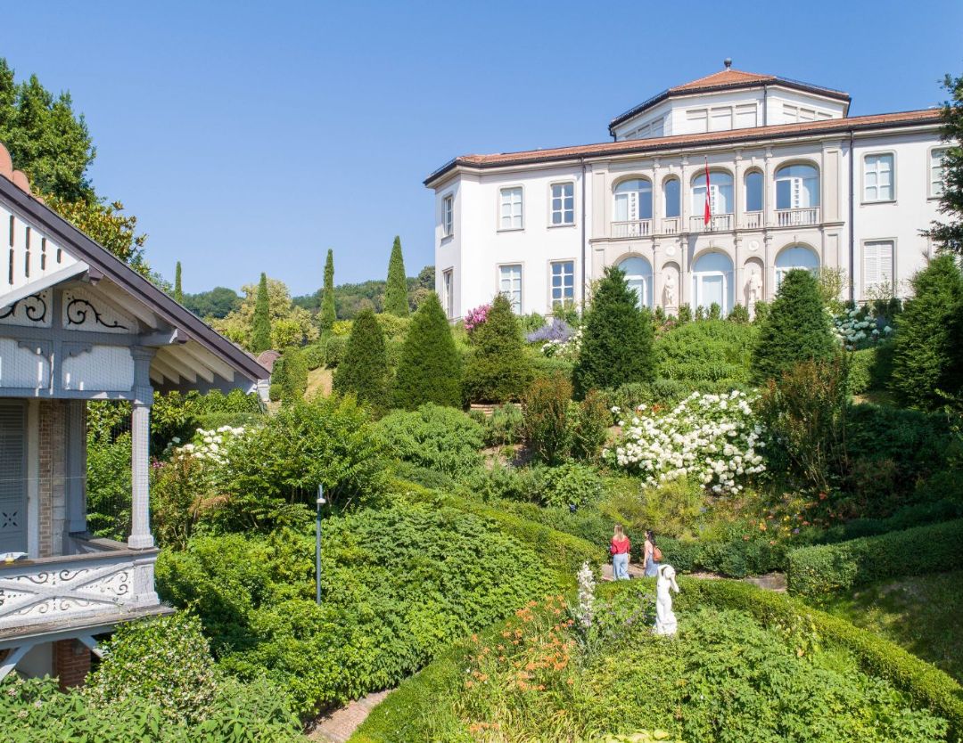 Spaziergang durch den Garten des Museo Vincenzo Vela