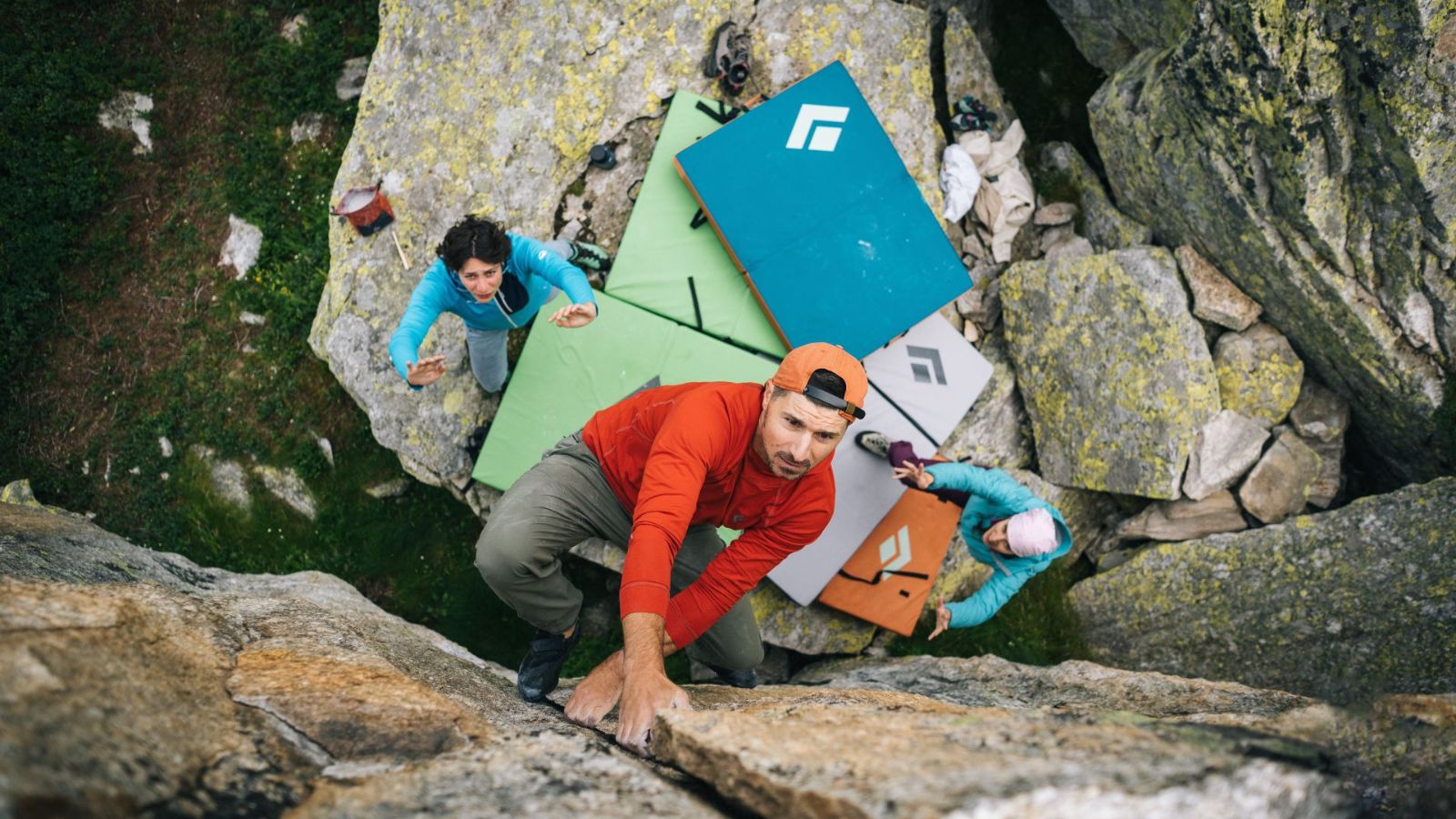 Bouldering on natural rock in an alpine environment