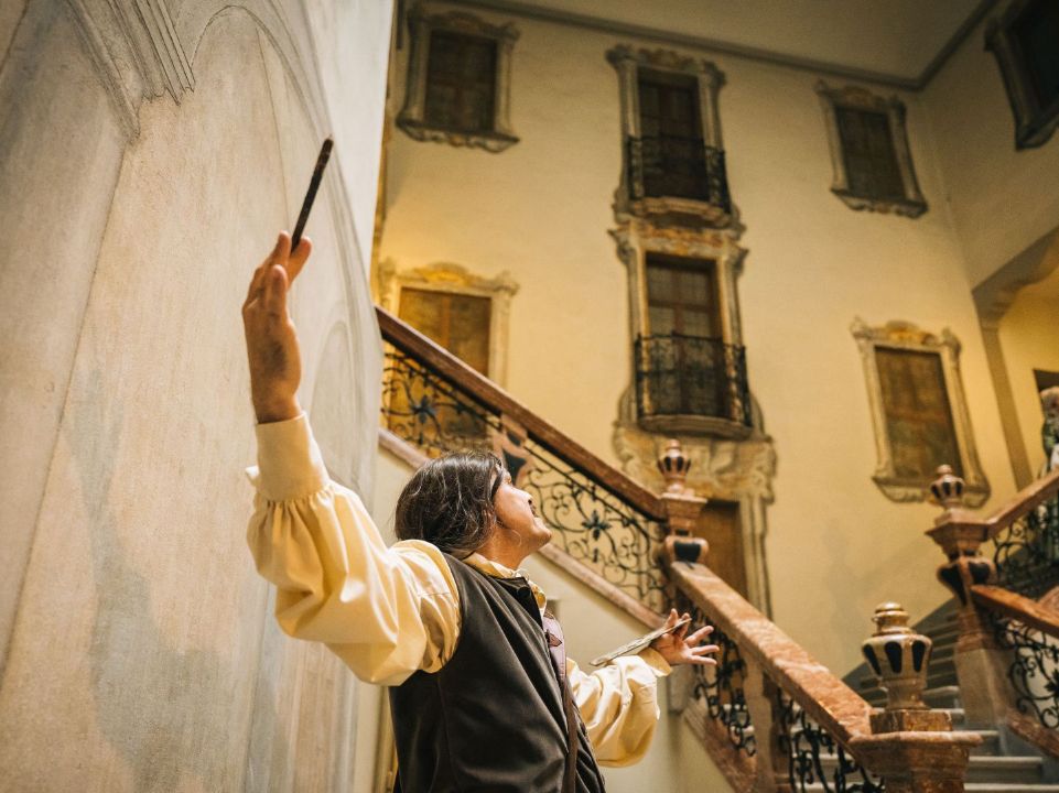 Theatrale Szenen im Inneren des Palazzo Riva