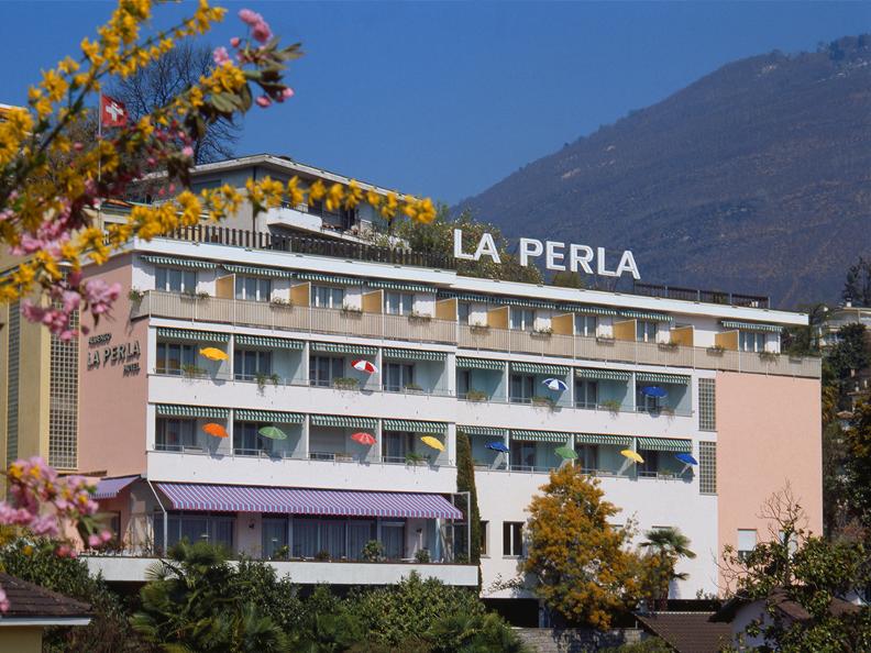 Image 0 - La Perla