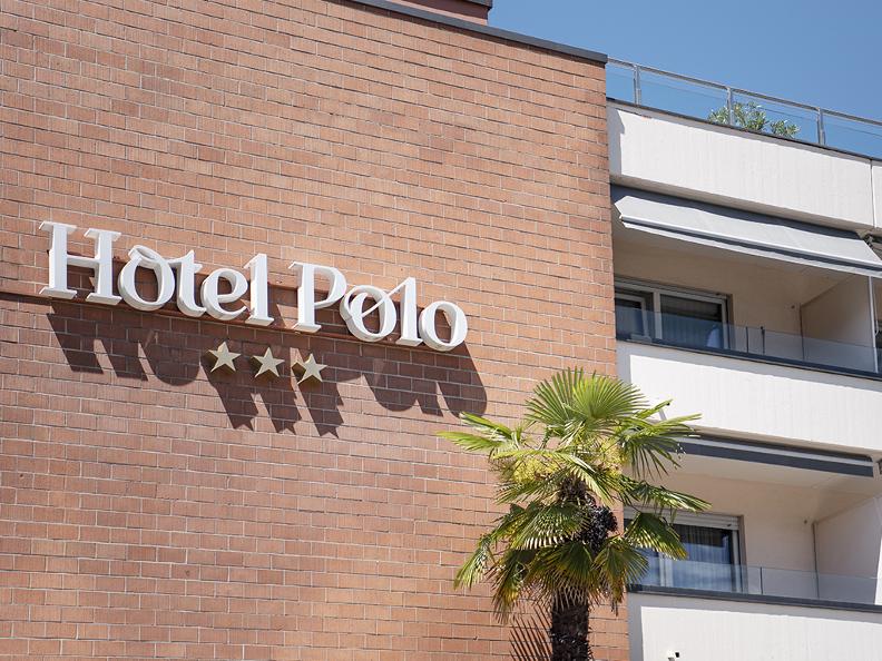 Image 0 - Hotel Polo