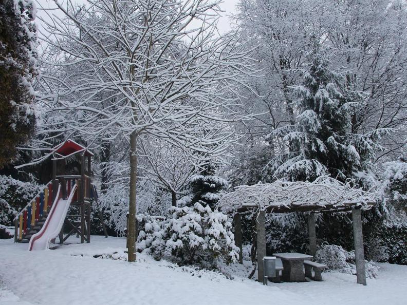 Image 1 - Ostello della Gioventù Lugano Savosa