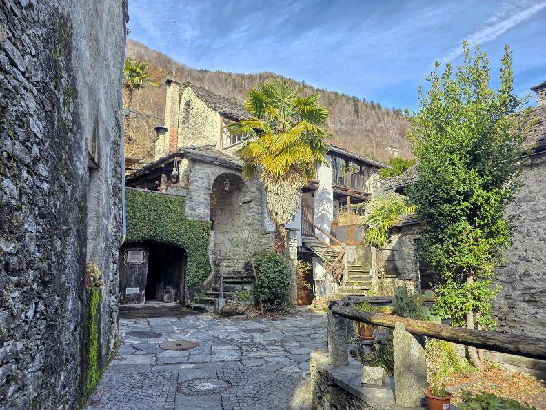 Image 0 - Rustico Cavigliano