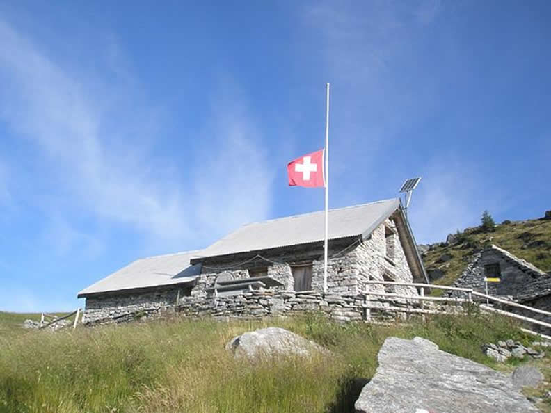 Image 0 - Cabane Ribia