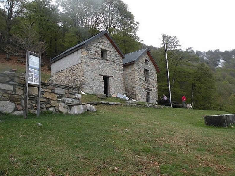 Image 0 - Mountain hut Alpetto Caviano