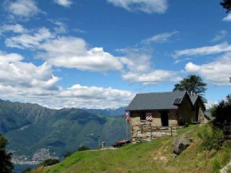 Image 2 - Mountain hut Alpetto Caviano