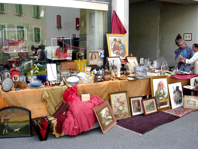 Image 0 - Antiques and specialities