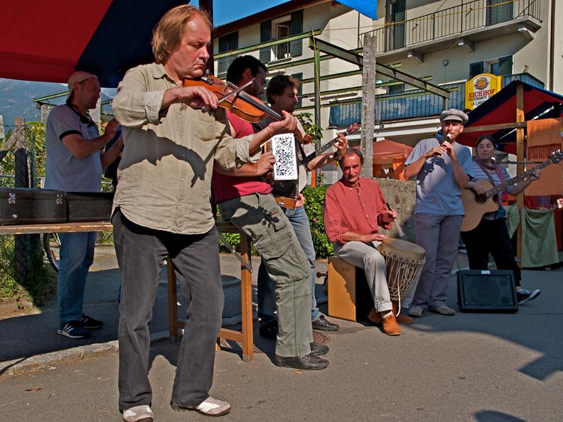 Image 0 - Kunsthandwerksmesse und Kastanienfest