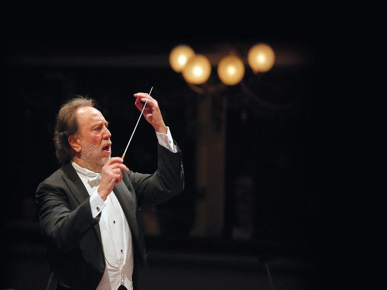 Image 1 - La Scala with Chailly in Lugano – French taste and Italian style