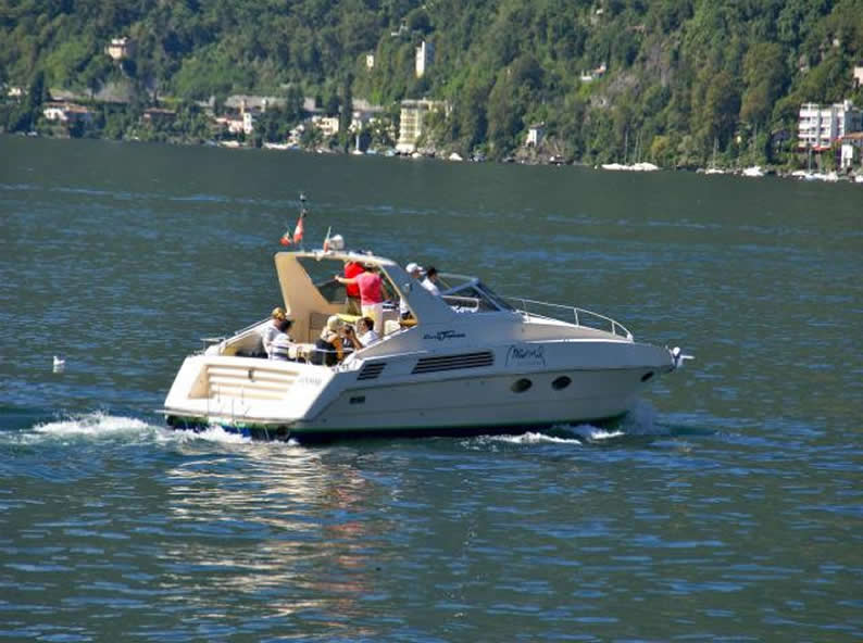 Image 2 - Events - Motorboot mit Skipper
