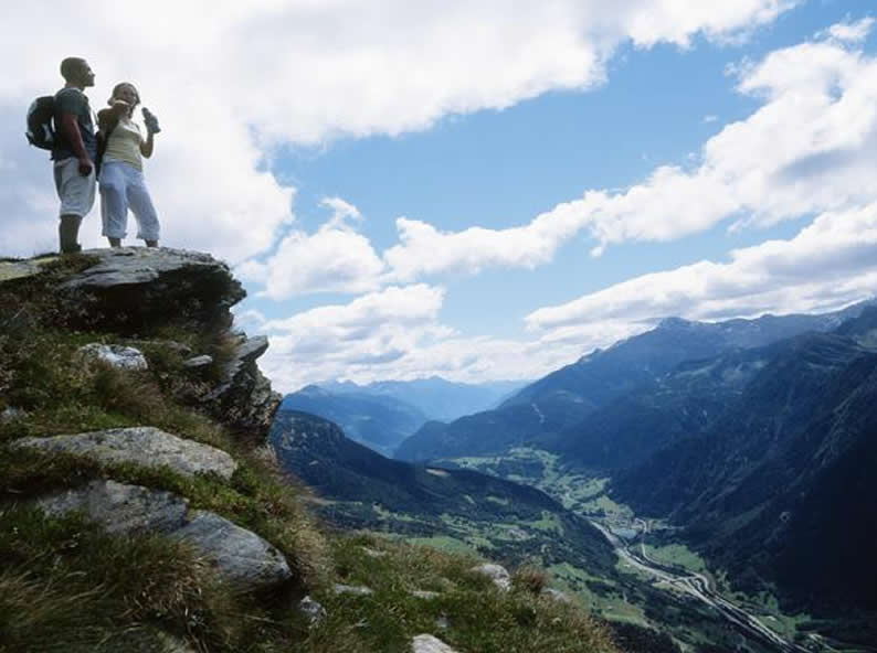 Image 2 - Gotthard hiking