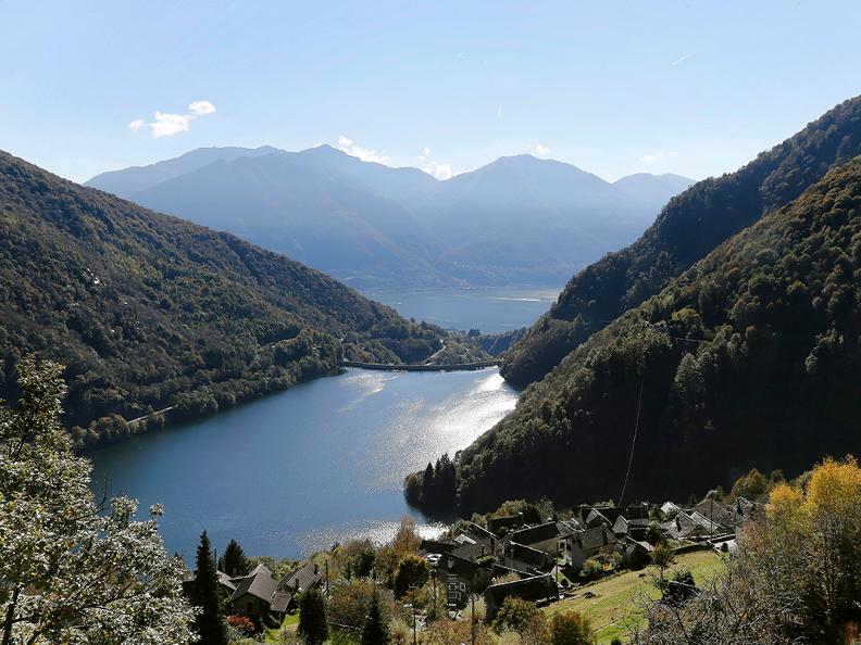 Image 3 - Hiking holidays: Sentiero Verzasca & Centovalli