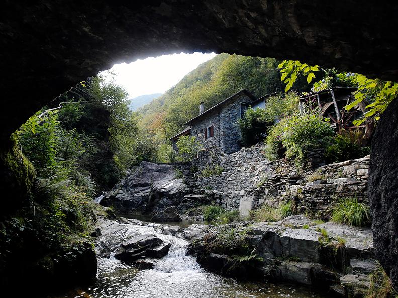 Image 8 - Hiking holidays: Sentiero Verzasca & Centovalli