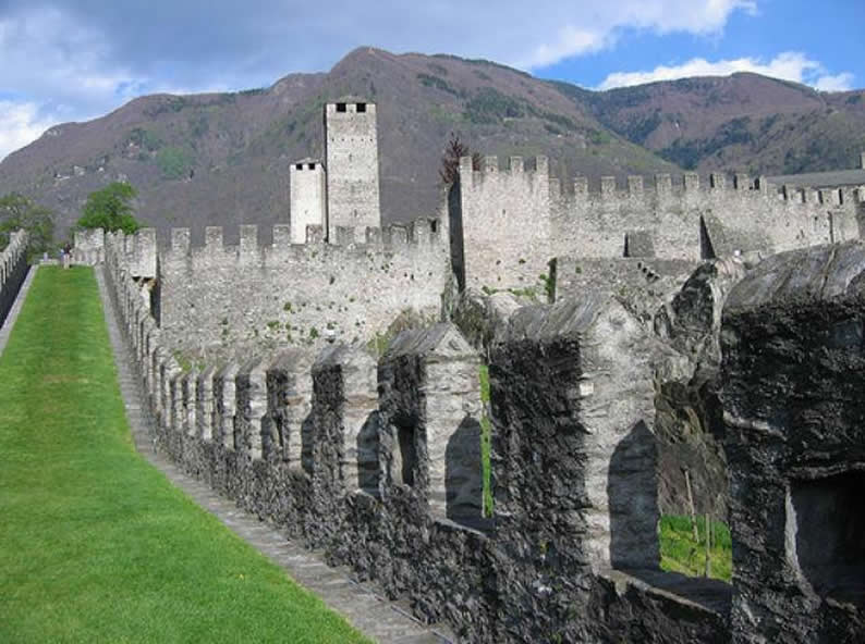 Image 5 - UNESCO Offer in Ticino -  RailAway