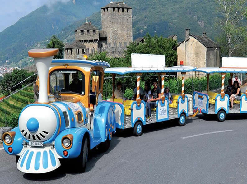 Image 2 - Artù, the small train of the Castles