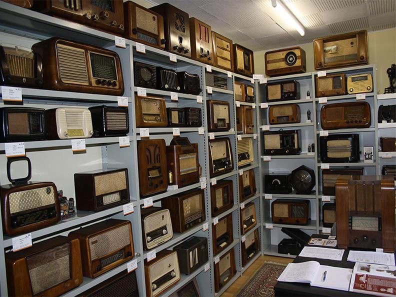 Image 1 - Piccolo Museo della Radio e della Fotografia