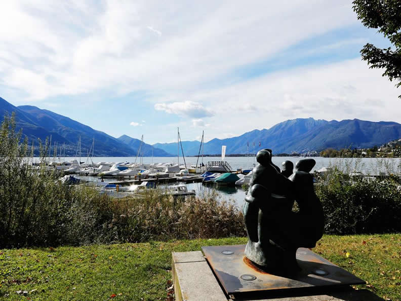 Image 1 - Les jardins au bord du lac Locarno - Muralto