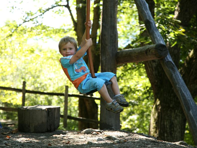 Image 0 - Spielplatz Calonico 