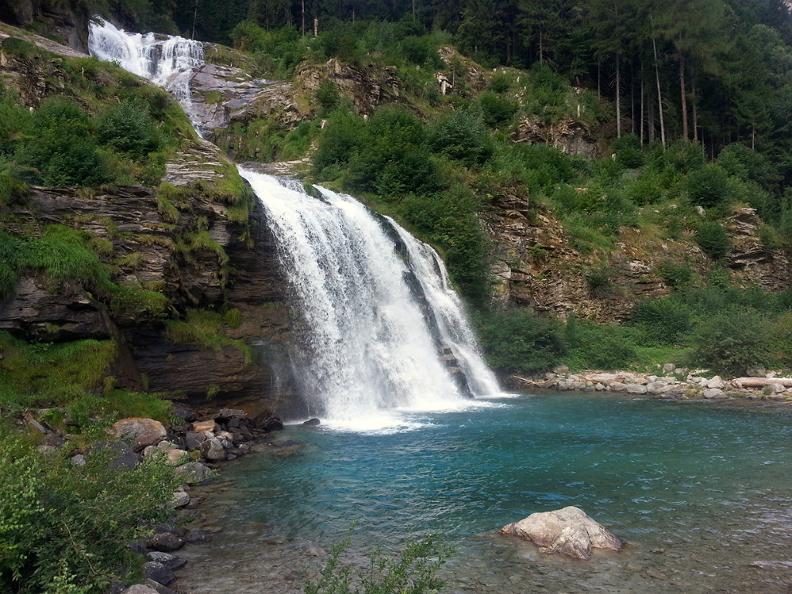 Image 4 - The waterfall of Piumogna