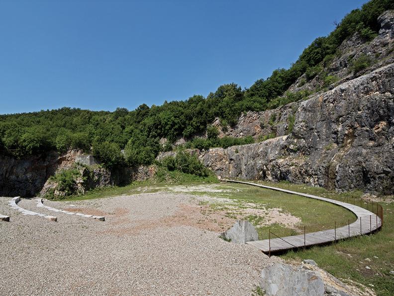Image 9 - Arzo quarries