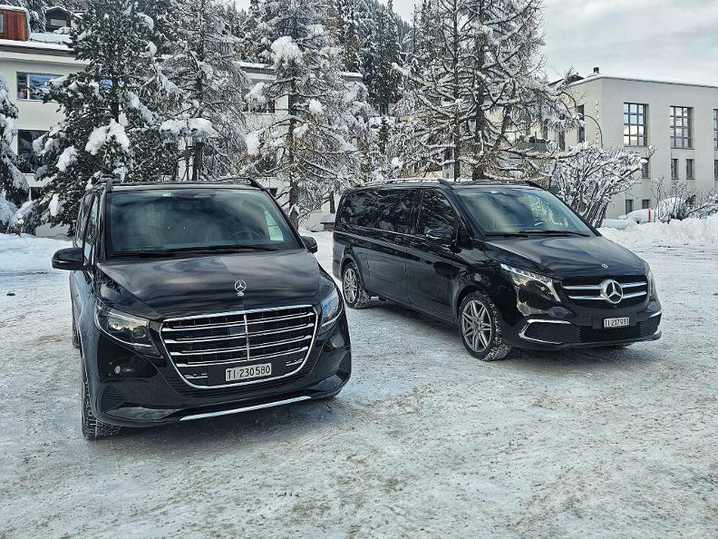 Image 3 - Berini Limousine