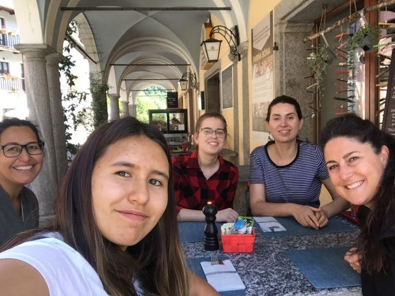 Image 1 - Eines Tages. Ein Bergatelier. Eine Skulptur