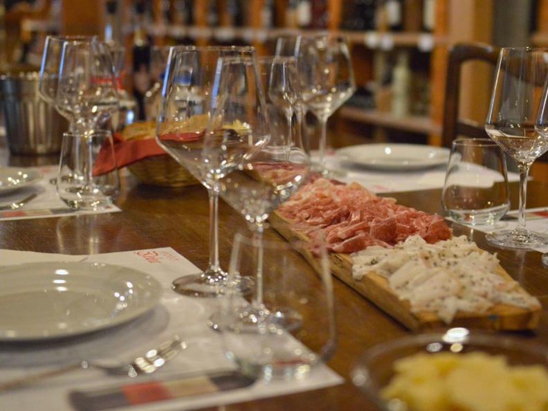 Image 1 - GUIDED TOUR + WINE TASTING