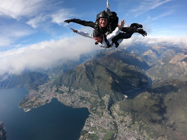 Image 5 - Skydiving in Locarno