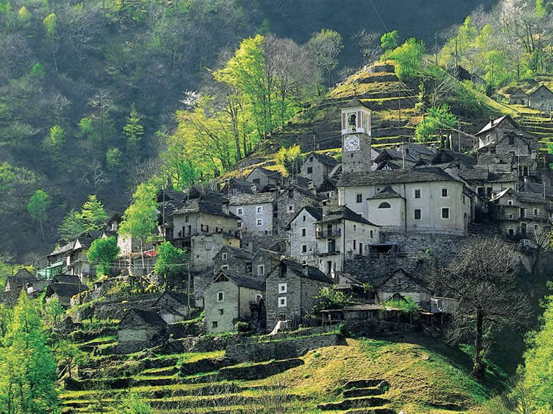 Image 0 - Le village de Corippo