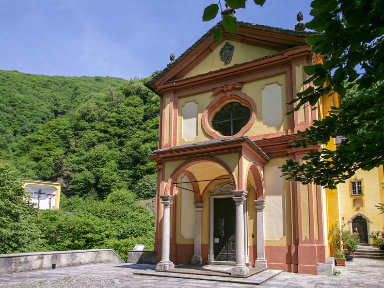 Image 0 - Sacro Monte e santuario di S. Maria Addolorata