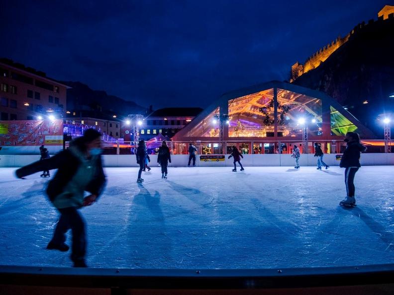 Image 0 - Patinoire couverte en Piazza del Sole 