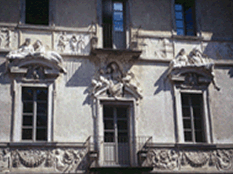 Image 0 - Die Fassadendekoration der Casa Serodine