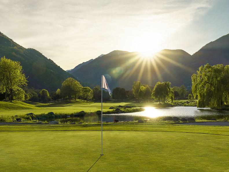 Image 0 - Golf au Tessin