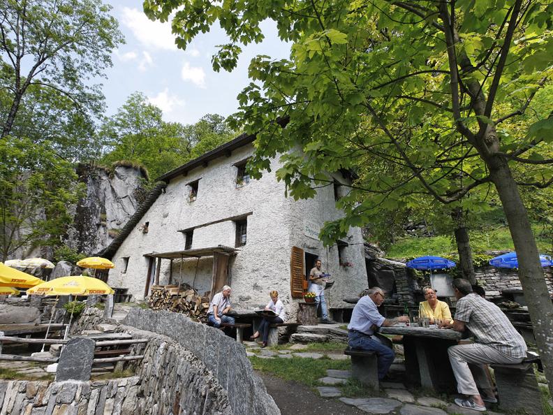 Image 2 - Il grotto ticinese: Ein Herz aus Stein