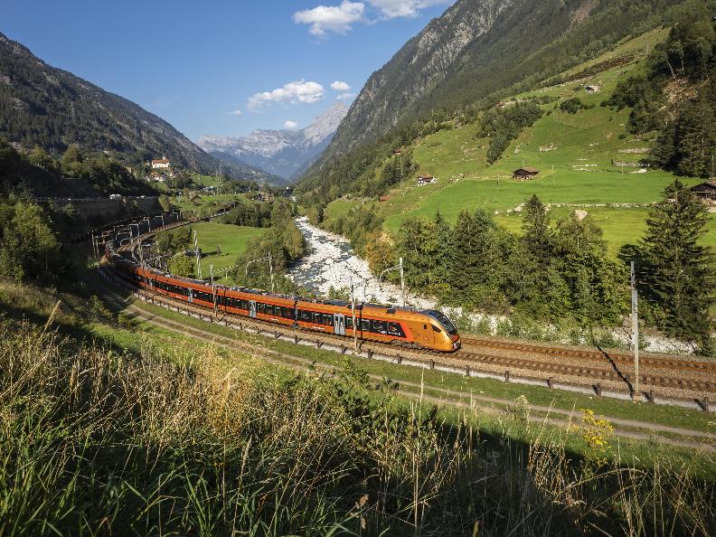 Image 0 - Treno Gottardo Hit