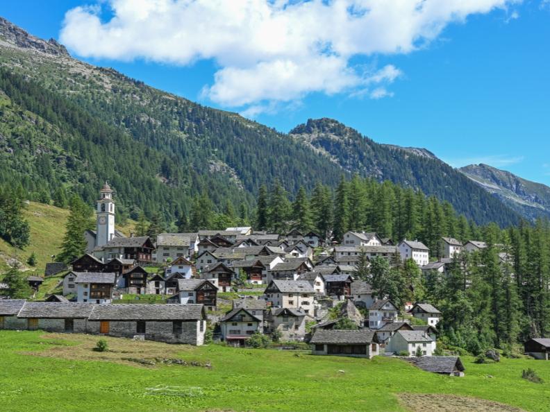 Image 8 - Bosco Gurin - estate