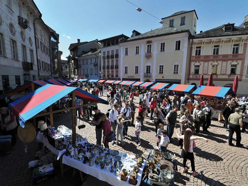 Image 0 - The markets in Ticino