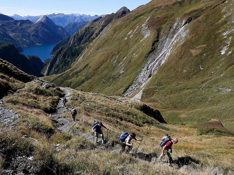 Image 1 - Wanderferien: Alpenpässe Weg, Olivone - Ulrichen