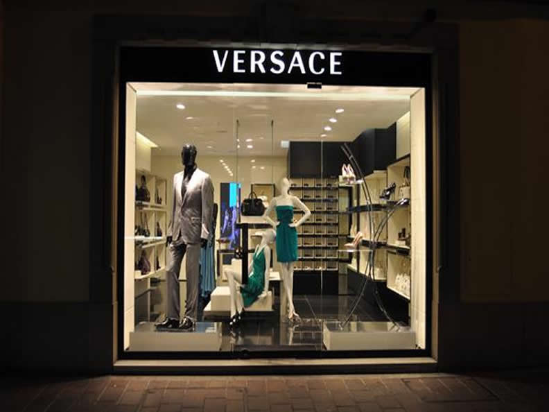 Image 1 - Shopping au Tessin