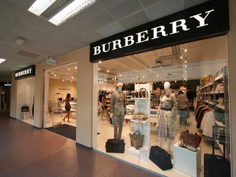 Image 2 - Shopping au Tessin