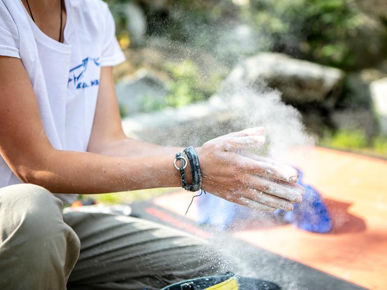 Image 0 - Bouldering in Ticino