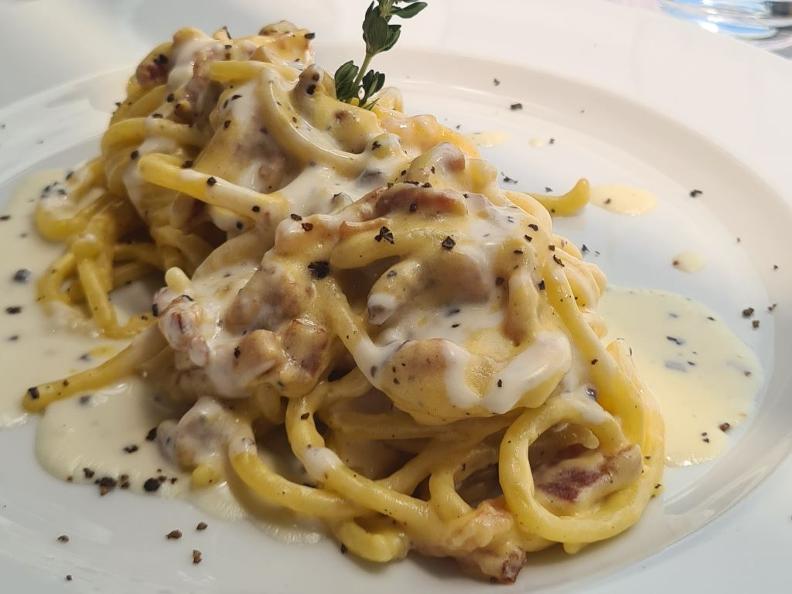 Image 0 - Tonnarelli with egg cream and Ticino bacon - The recipe