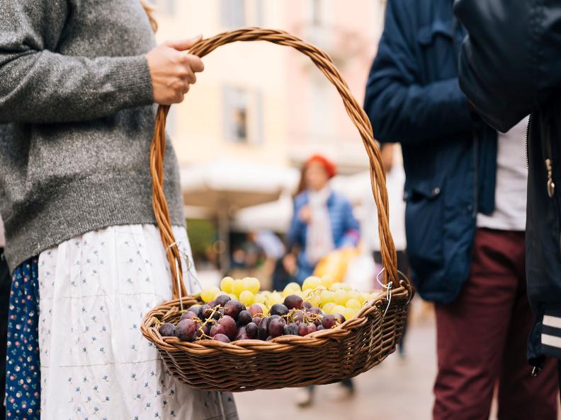 Image 3 - Autumn Vibes – Guided City Tour (Free)