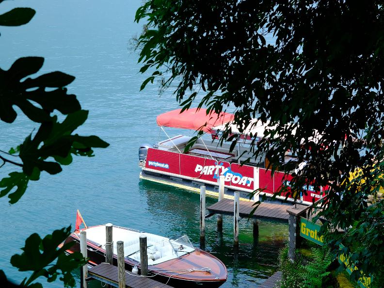 Image 5 - Party Boat Sagl