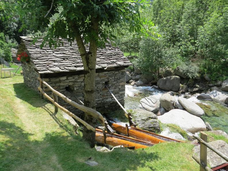 Image 0 - Moulin de Dandrio