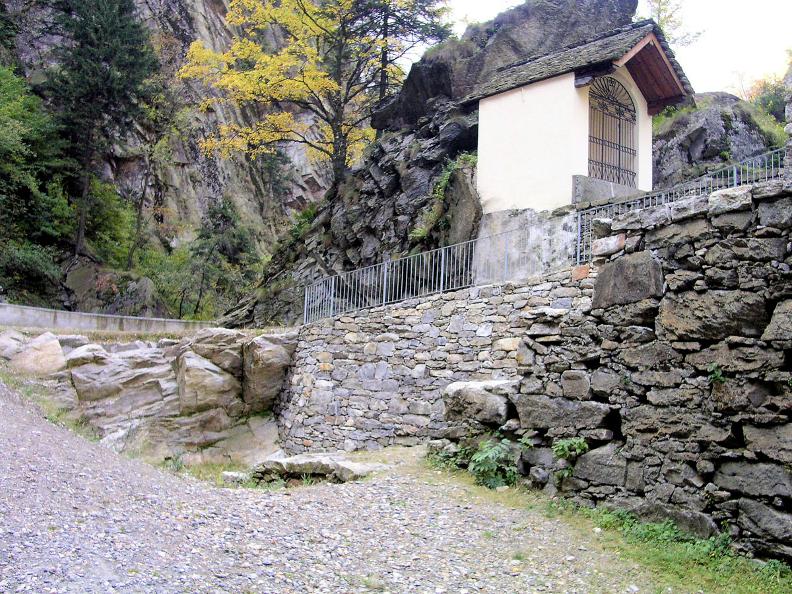 Bahnwanderweg Dazio Grande Faido, Rodi Fiesso Wandern und Biken im