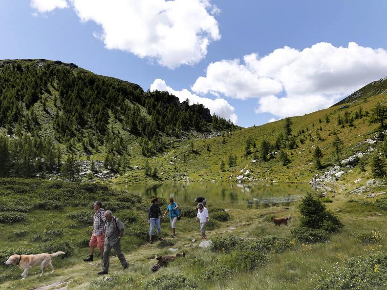 Image 2 - Vergeletto e il laghetto alpino di Salei