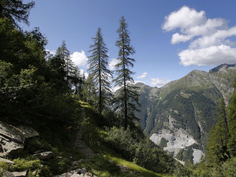 Image 8 - Vergeletto e il laghetto alpino di Salei