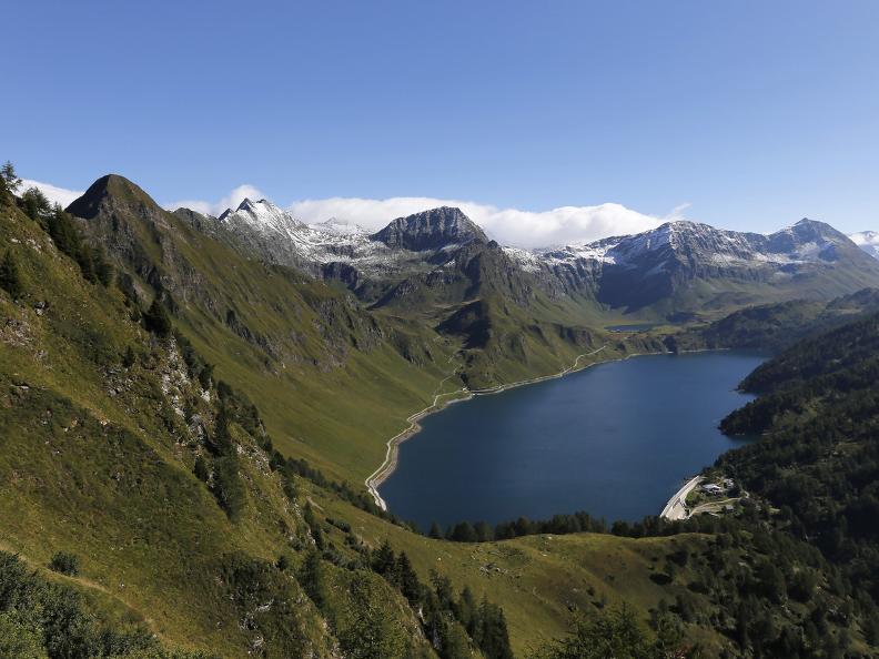 Image 5 - Sentier des lacs du Val Piora