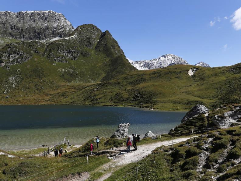 Image 9 - Sentier des lacs du Val Piora